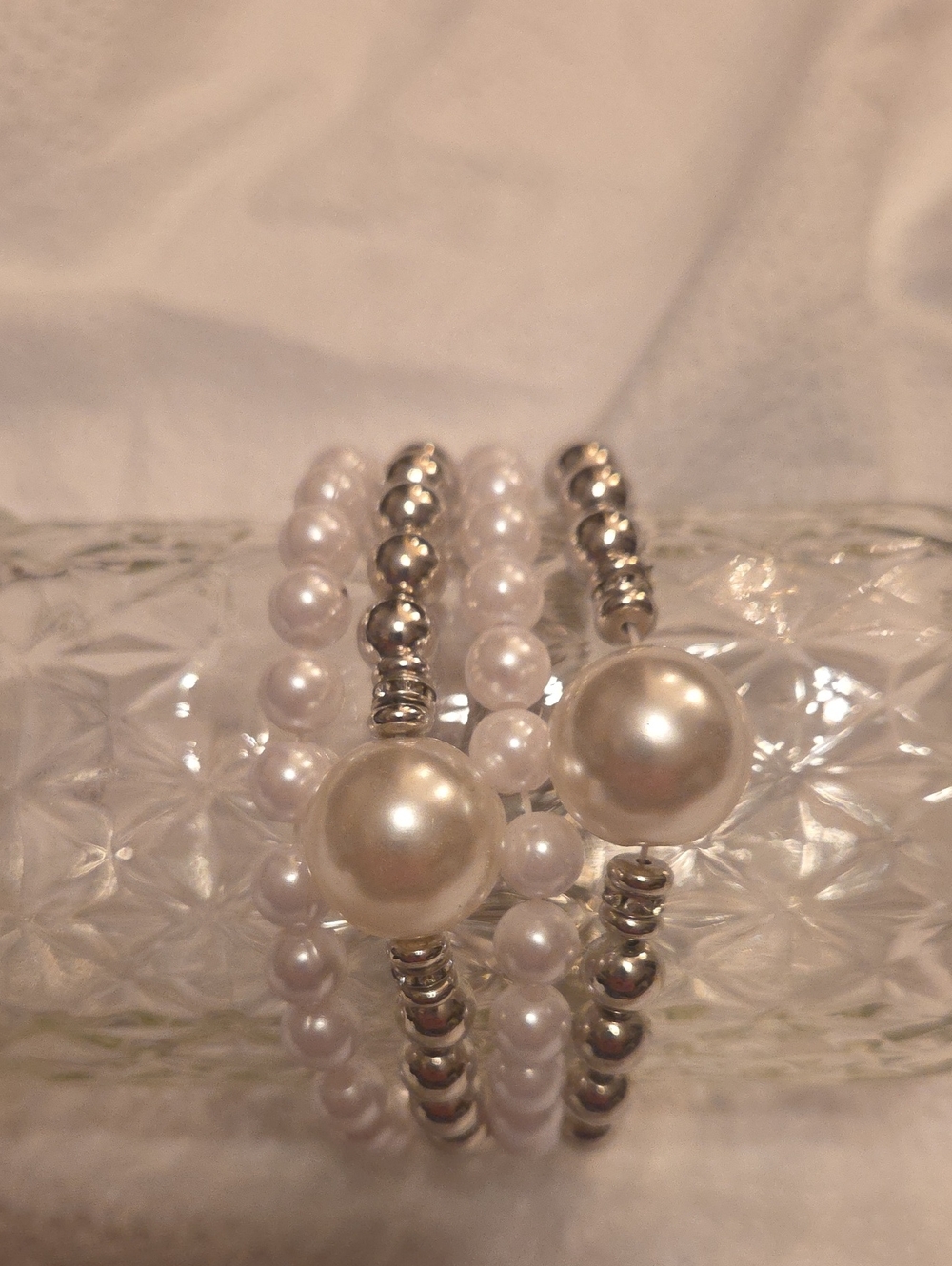 Classic Pearl and Silver Bead Stretch Bracelet - White